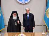 Qasym-Jomart Toqaev Ierýsalım Patrıarhy III Feofılmen kezdesti