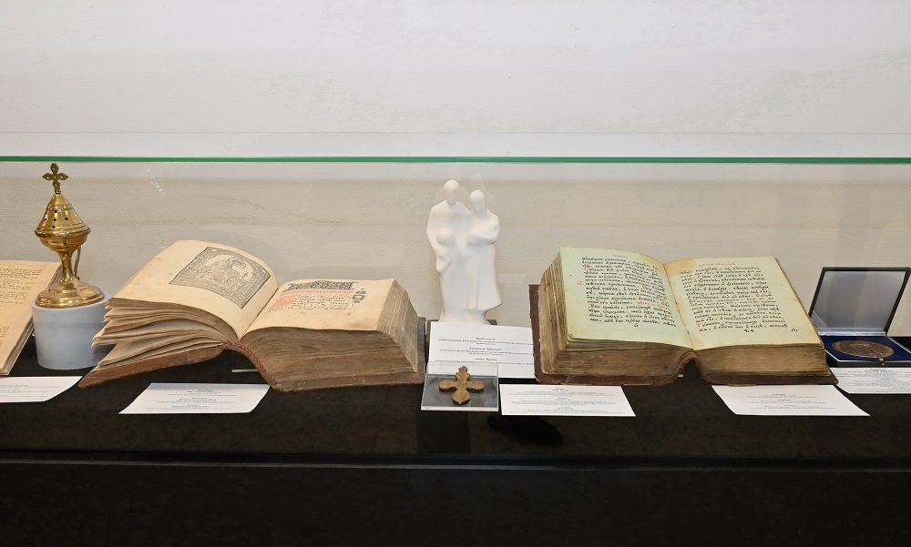 Adamzatqa ortaq mura