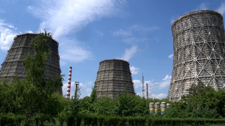 Pavlodarda turǵyn úılerge jylý berile bastady