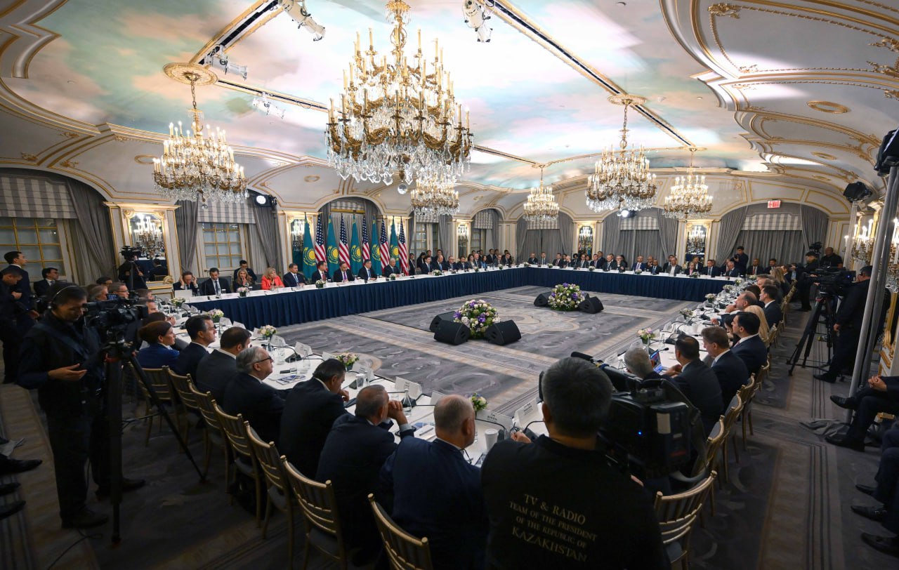 Qazaqstan óziniń energetıkalyq resýrstaryn eksporttaý baǵyttaryn ártaraptandyrýdy kózdeıdi — Toqaev