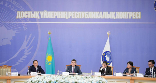 Shyǵysta Dostyq úıiniń jańa ǵımaraty boı kóteredi