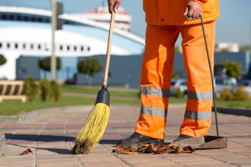 Almatyda kommýnaldyq qyzmetkerlerdiń eńbekaqysy eki ese artty