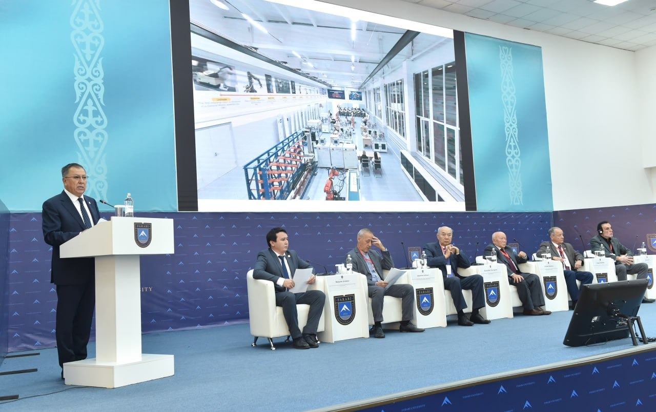 IT mamandar tájirıbe almasady