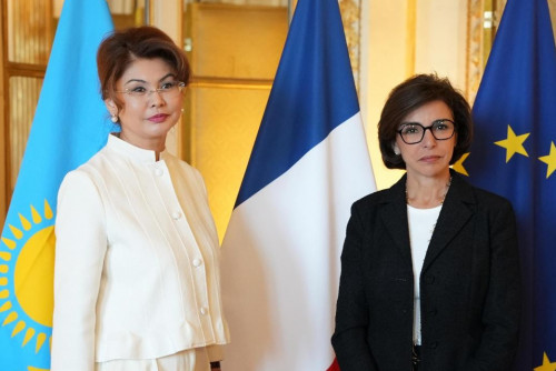 Fransııa men Qazaqstan arasyndaǵy mádenı baılanys bekı tústi