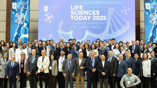 Bıomedısına salasyndaǵy halyqaralyq konferensııa ótti
