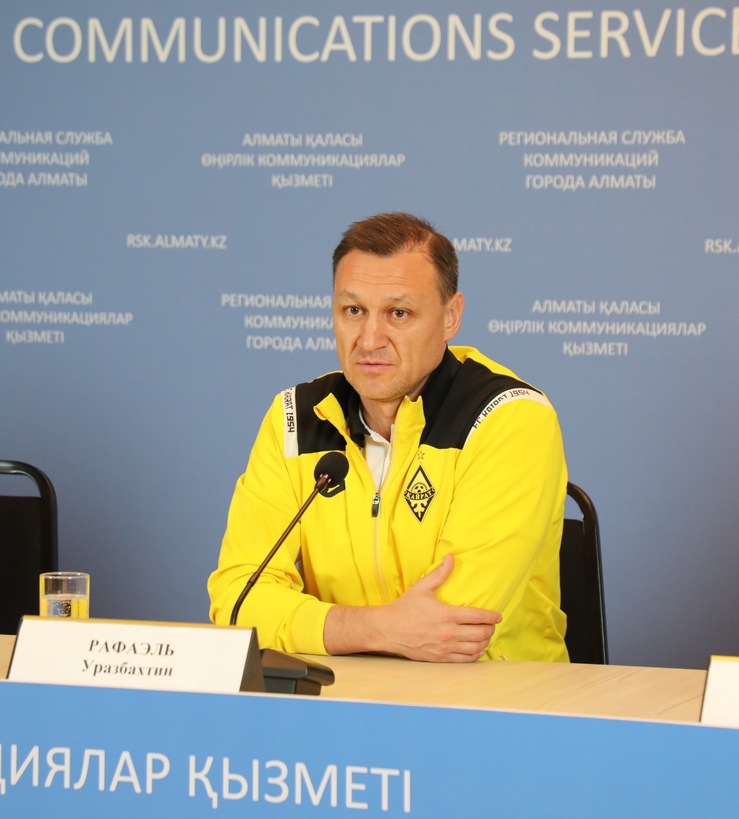 «Qaırat» klýbynyń  bapkeri daıyndyq barysymen bólisti