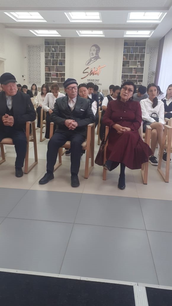 Aqyn-jazýshylarǵa arnalǵan kesh