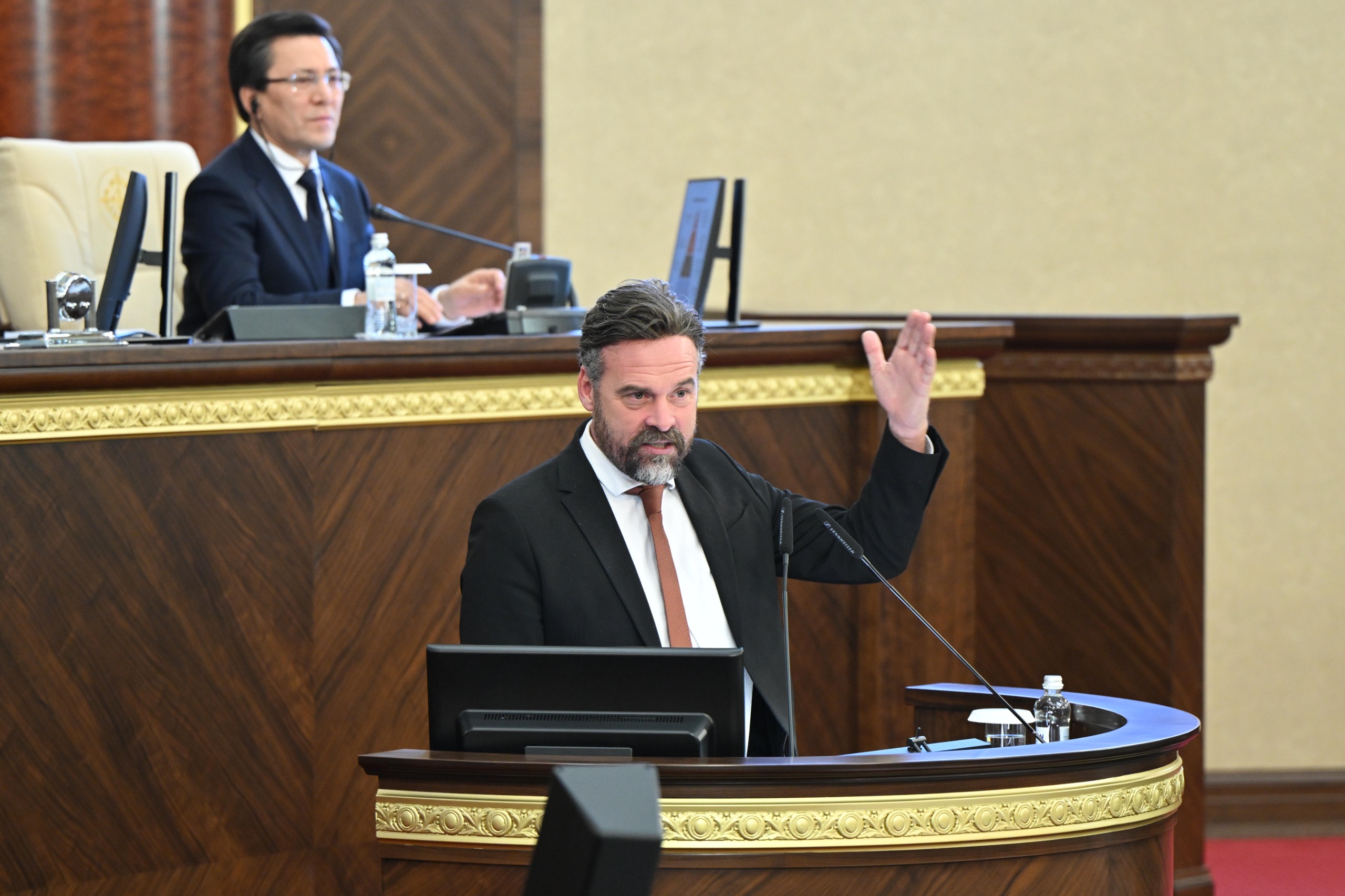 EO sarapshysy Qazaqstannyń JI zańyn joǵary baǵalady