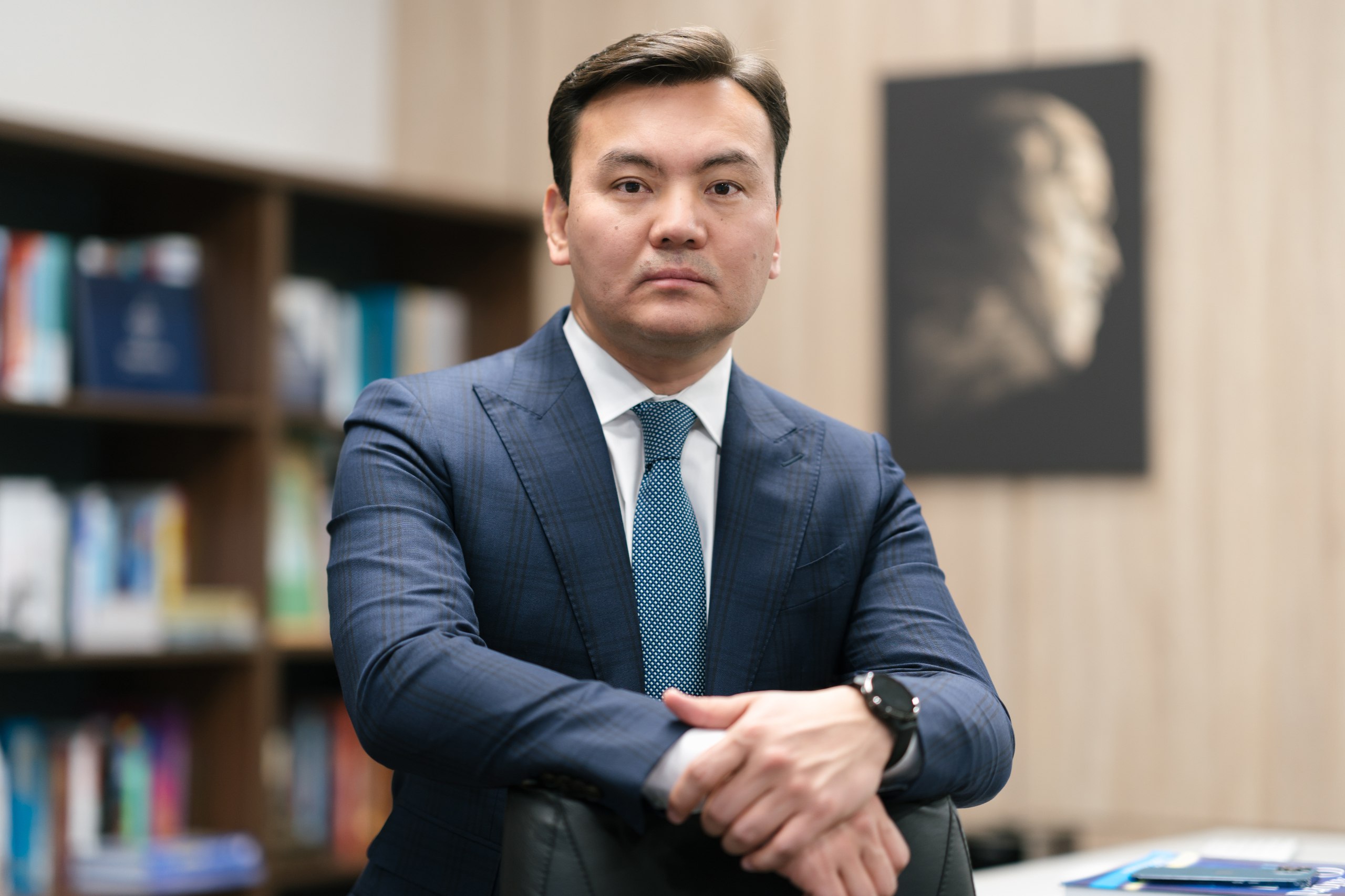 Raýan KENJEHANULY: Tildiń bolashaǵyn tehnologııalyq keńistiktegi orny aıqyndaıdy