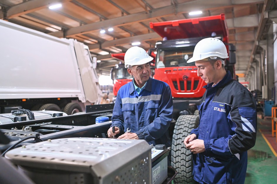 Mashına jasaý salasy: shıkizat máselesi sheshimin taba ma?
