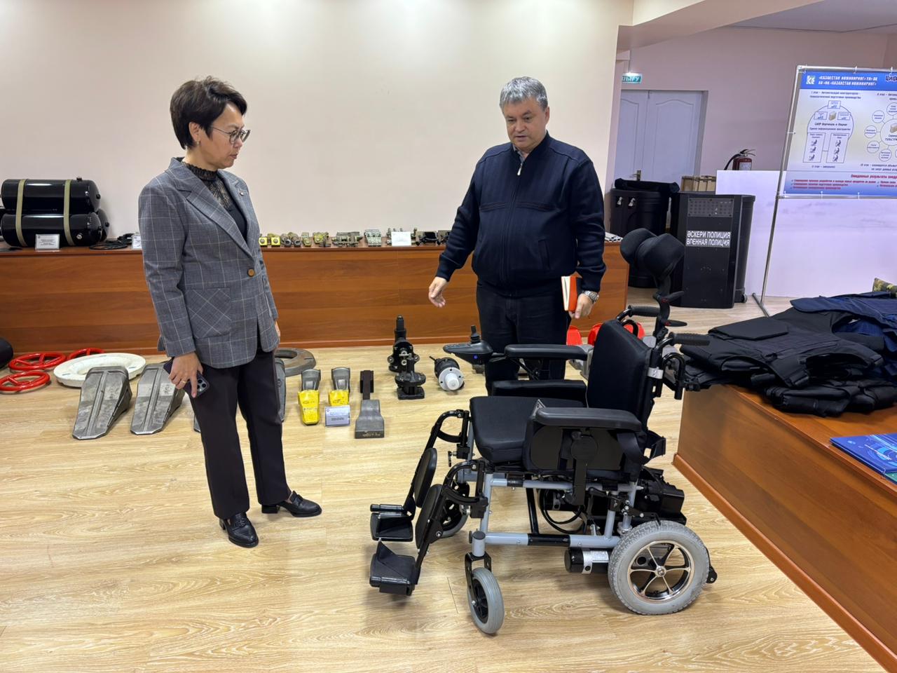 Aqmola oblysynda múgedekter arbasyna arnalǵan elektrqosalqy qurylǵylar óndirisi iske qosylady