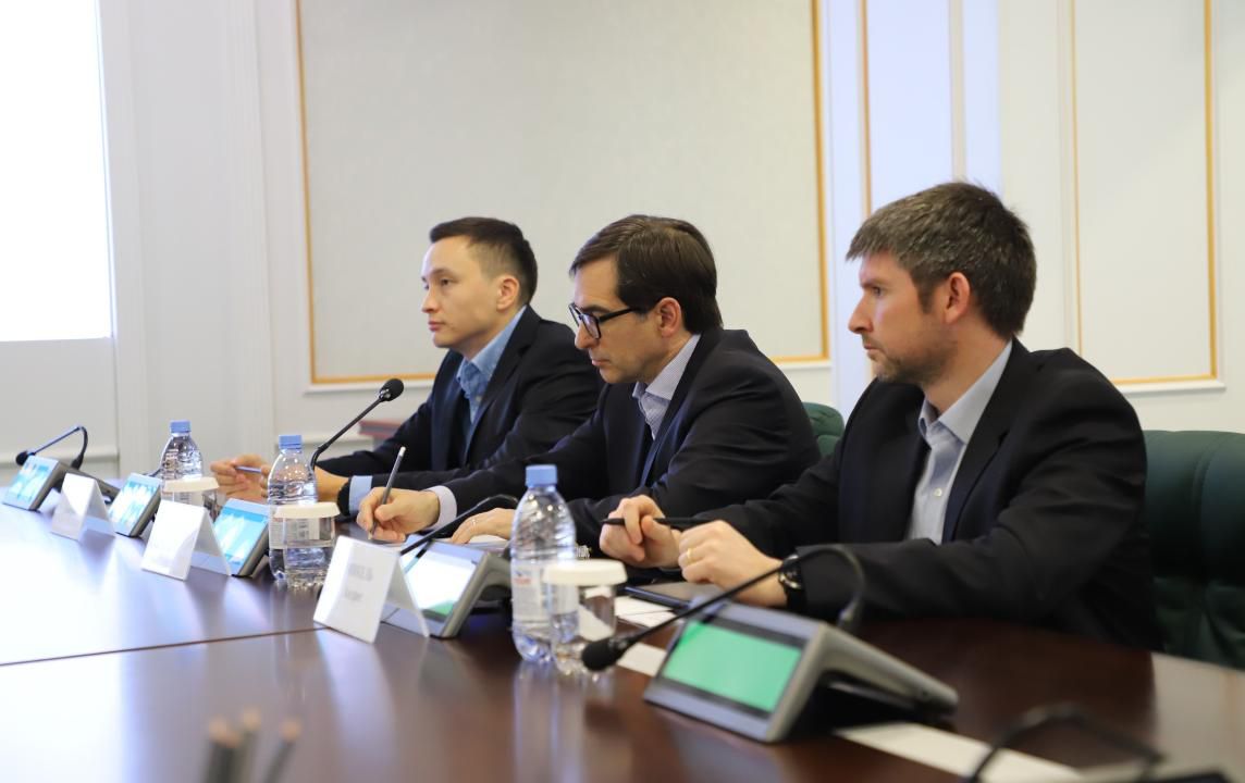 Taldyqorǵanda bolat shar shyǵaratyn zaýyt salynady