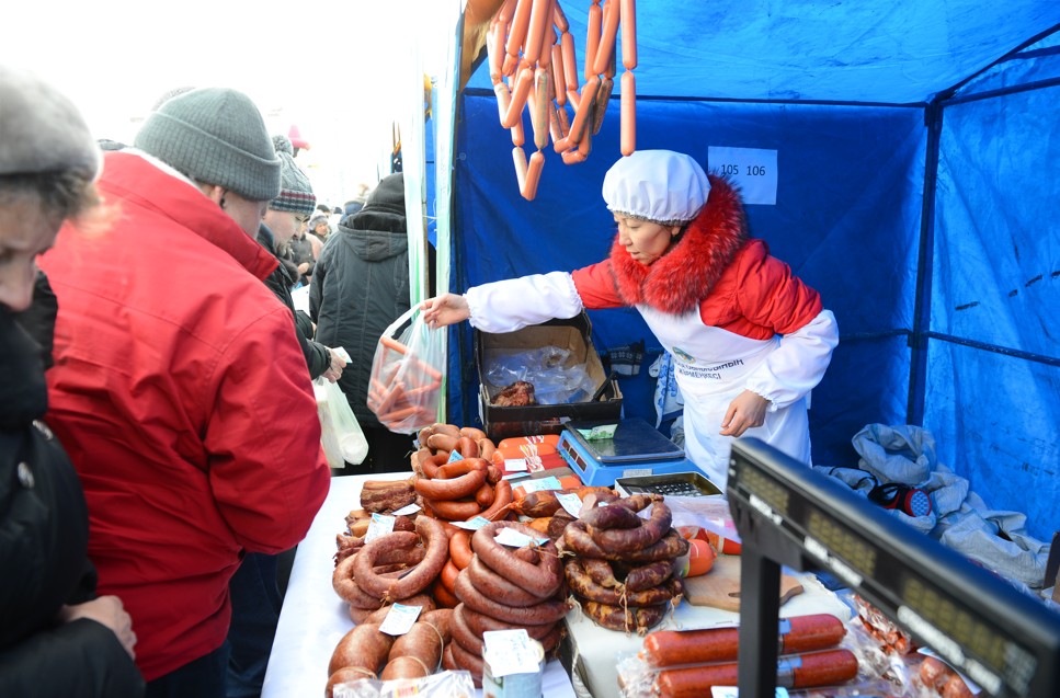 Arzan ónim barshylyq