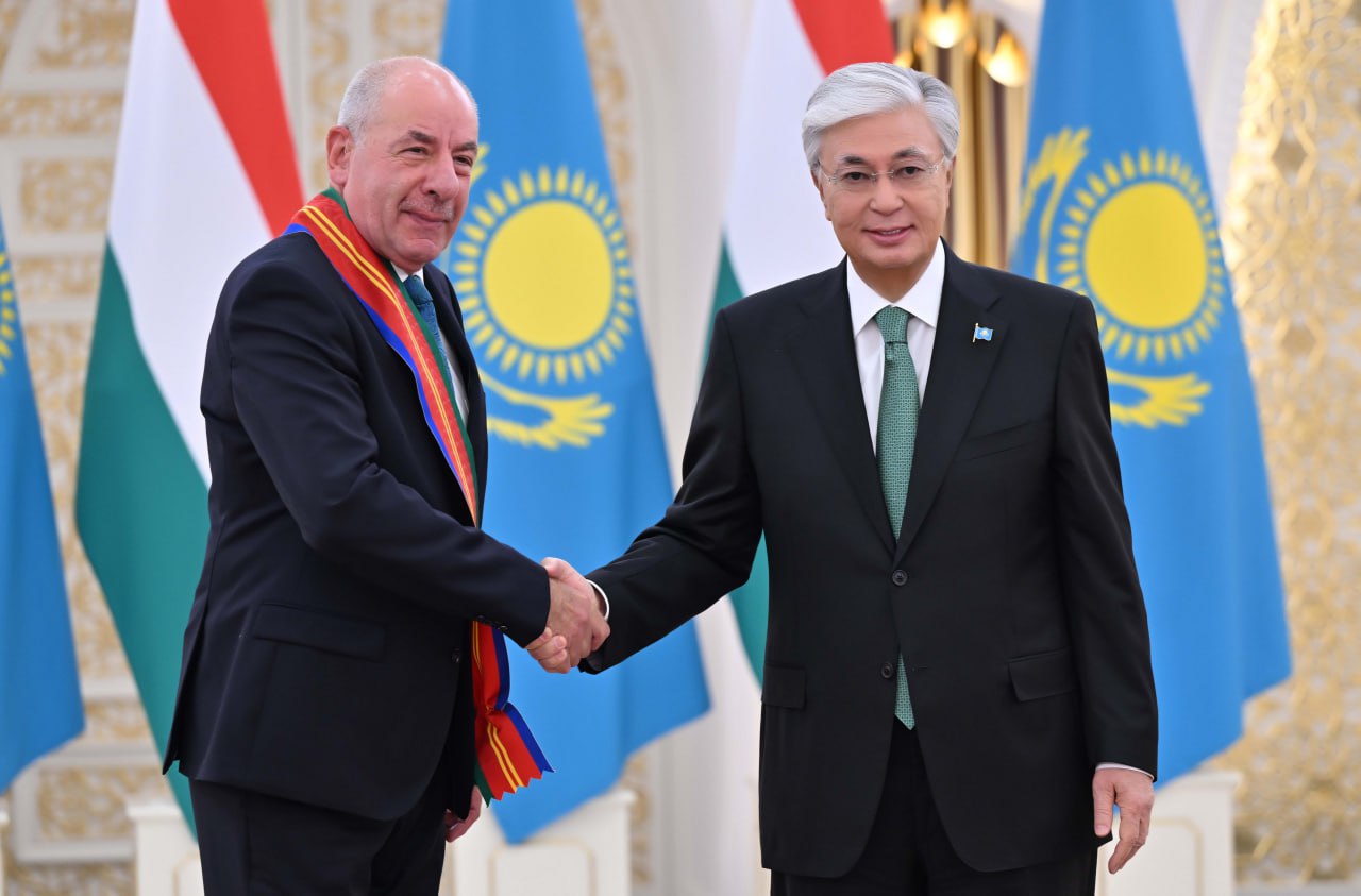 Memleket basshysy Majarstan Prezıdentin I dárejeli «Dostyq» ordenimen marapattady