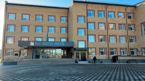 Oralda qaıtarylǵan qarjyǵa salynǵan jańa mektep ashyldy