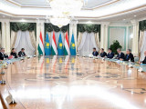 Qazaqstan men Majarstan prezıdentteri keńeıtilgen quramda kelissóz júrgizdi