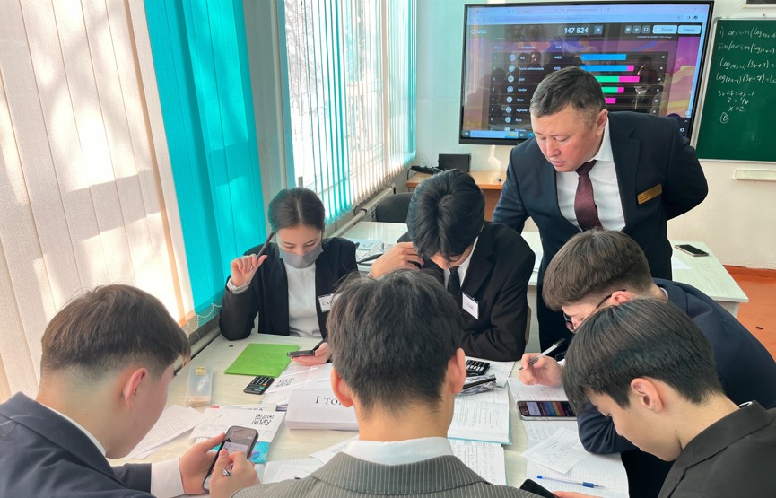 Jaýapkershilik júgin sezingen ustaz