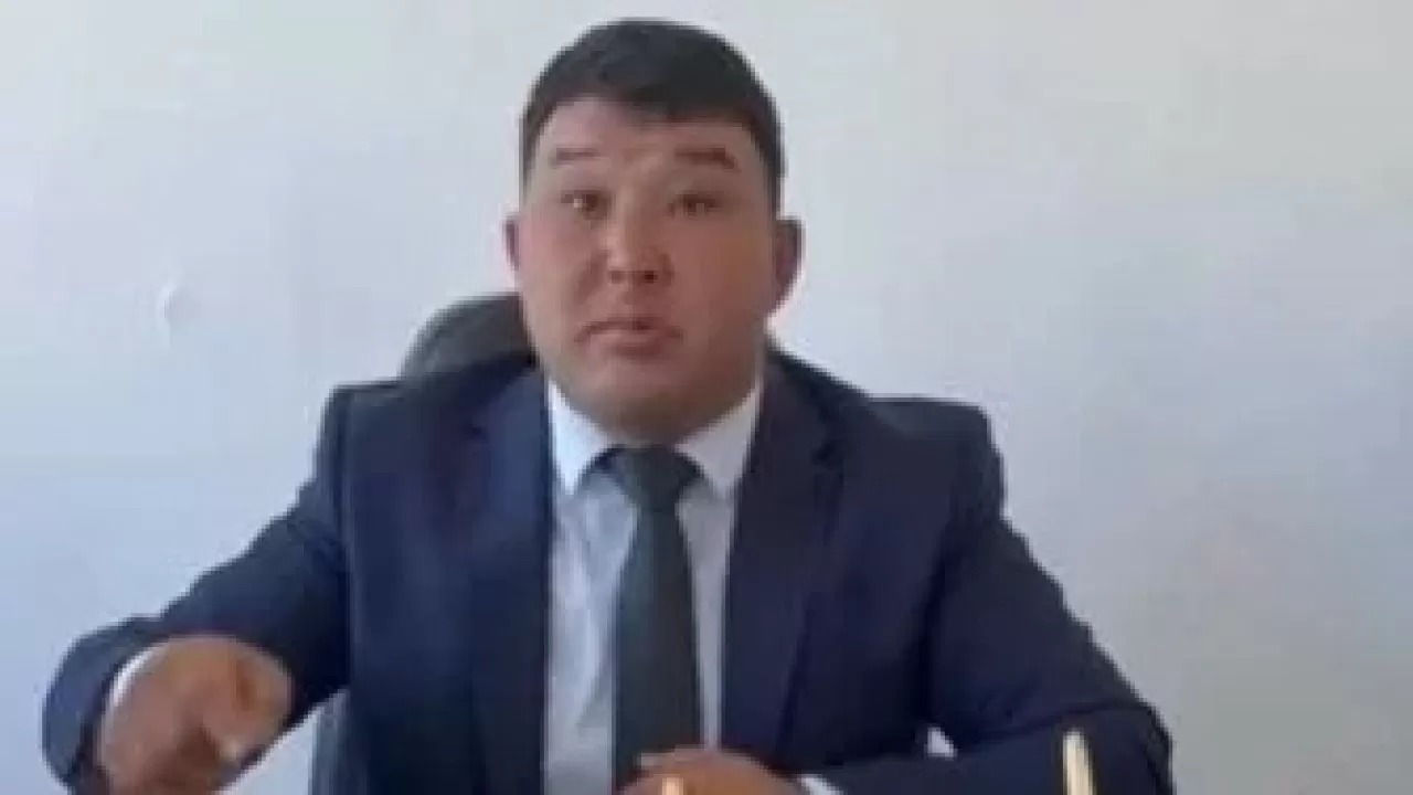 ShQO-da turǵyndarǵa beıádep sóz aıtqan aýyl ákimine qatysty tekserý bastaldy