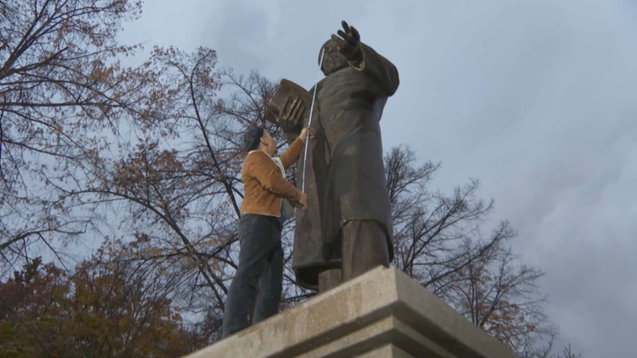 Tarıhqa adaldyq tártipten bastalady