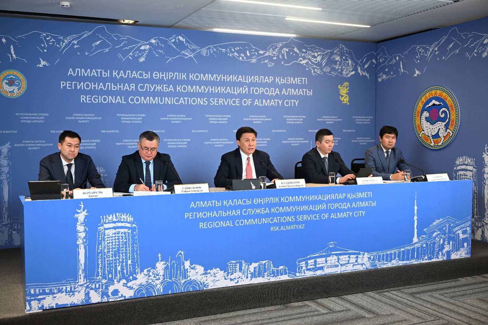 Almaty  mektepterinde oryn tapshylyǵy eki esege azaıady