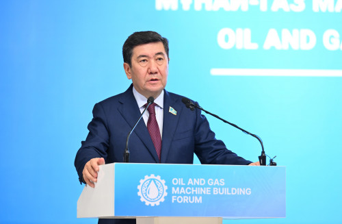 Qoshanov: Shıkizattyq táýeldilikten arylýda munaı-gaz sektory mańyzdy ról atqarýy tıis