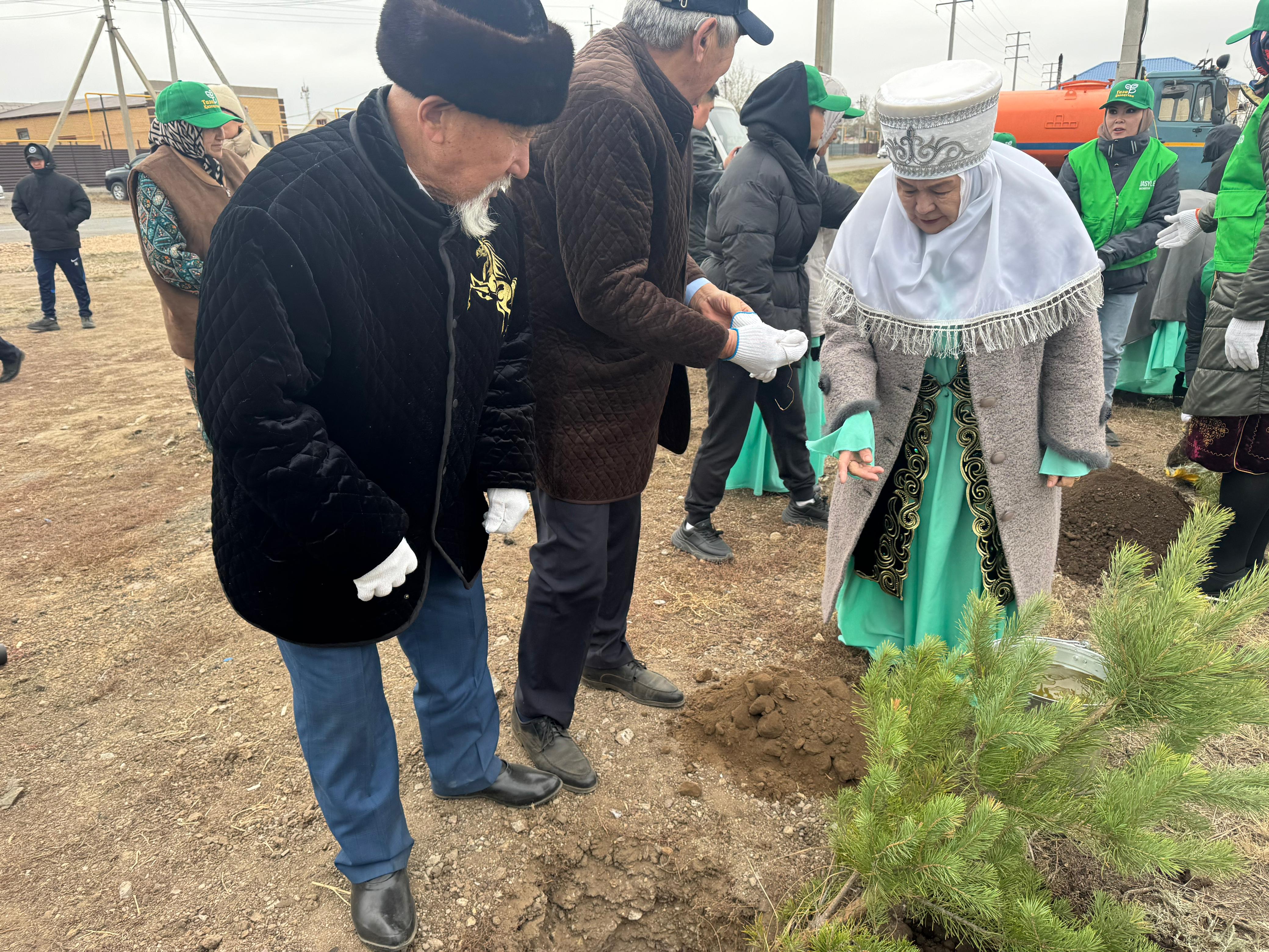 Aqmolalyqtar «Taza Qazaqstan» aksııasy aıasynda 100 myń sharshy metrden astam aýmaqty tazartty