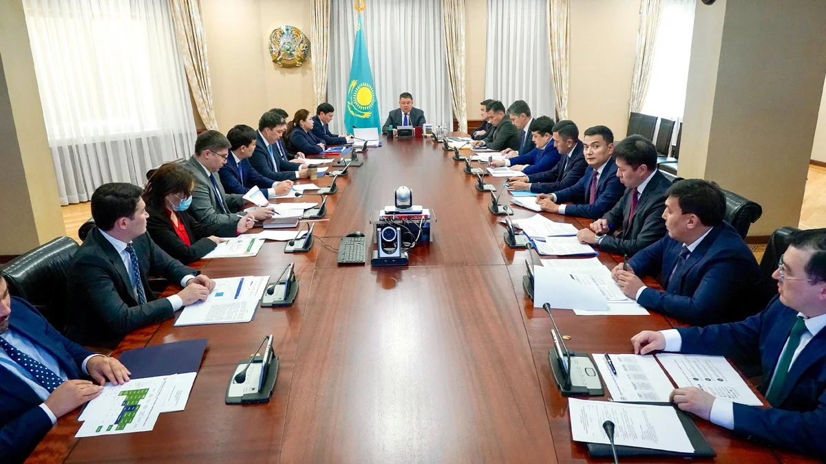 Bozymbaev energetıka salasyndaǵy satyp alý platformasyn 1 qarashaǵa deıin engizýdi tapsyrdy