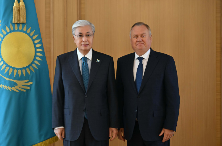 Qasym-Jomart Toqaev Bank VTB basqarma tóraǵasyn qabyldady