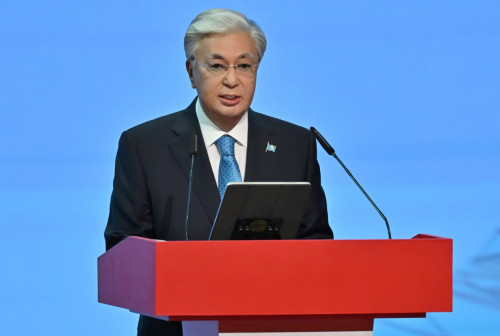 Memleket basshysy «Lýkoıl» kompanııasynyń mereıtoılyq is-sharasyna qatysty