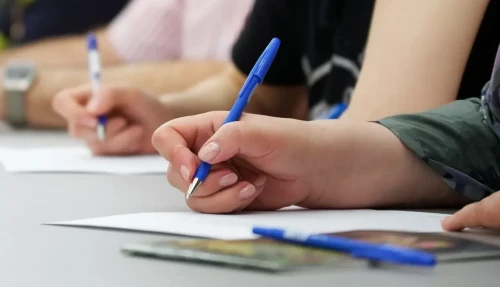 Qazaqstanda qarjylyq saýatty anyqtaýǵa arnalǵan test ótip jatyr