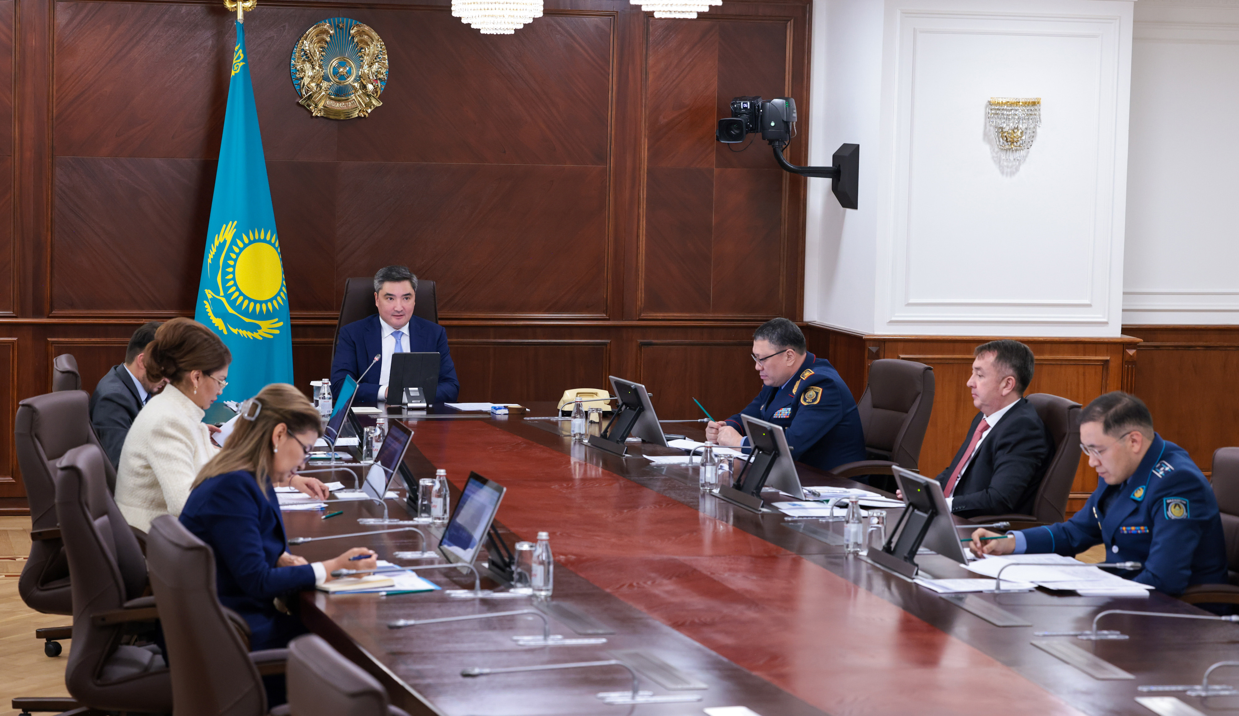 Oljas Bektenov esirtki qylmysyna qarsy is-qımyl jónindegi respýblıkalyq shtab otyrysyn ótkizdi