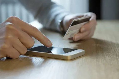 Abaı oblysynda ózgeniń bank shottarynan qarajat urlaǵan kúdikti ustaldy