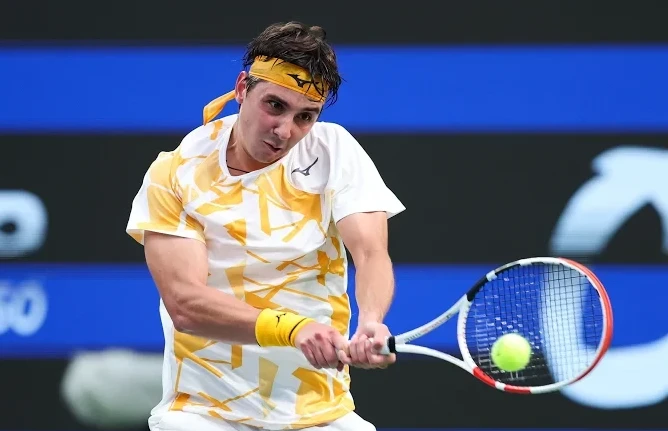 Aleksandr Shevchenko Almatydaǵy týrnırde jeńiske jetti