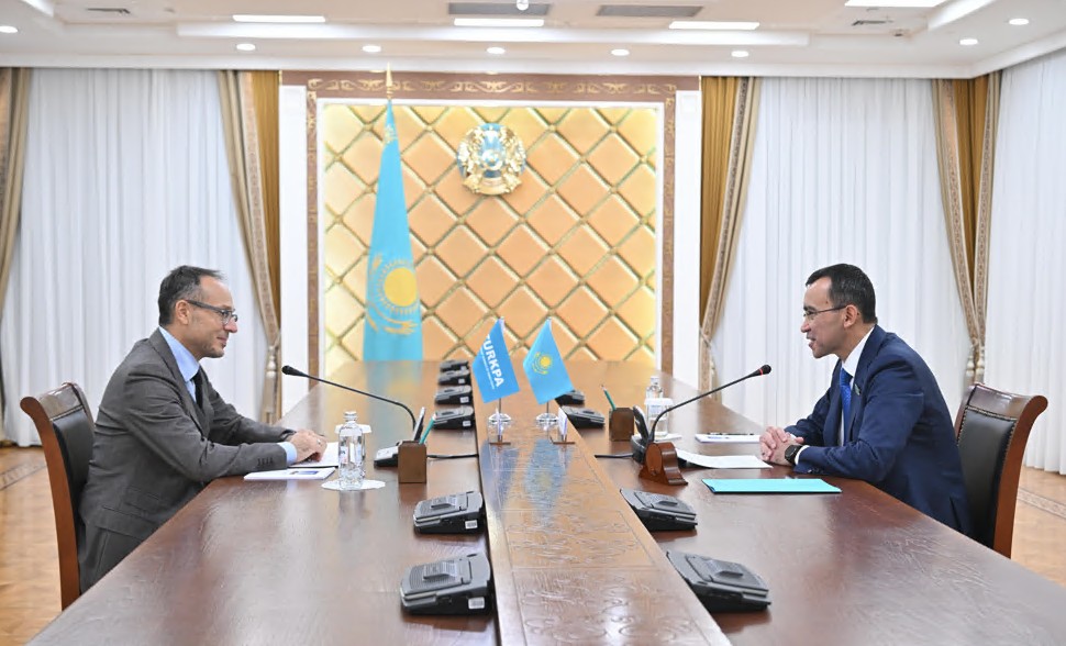 Senat tóraǵasy TúrkPA Bas hatshysymen dıdarlasty