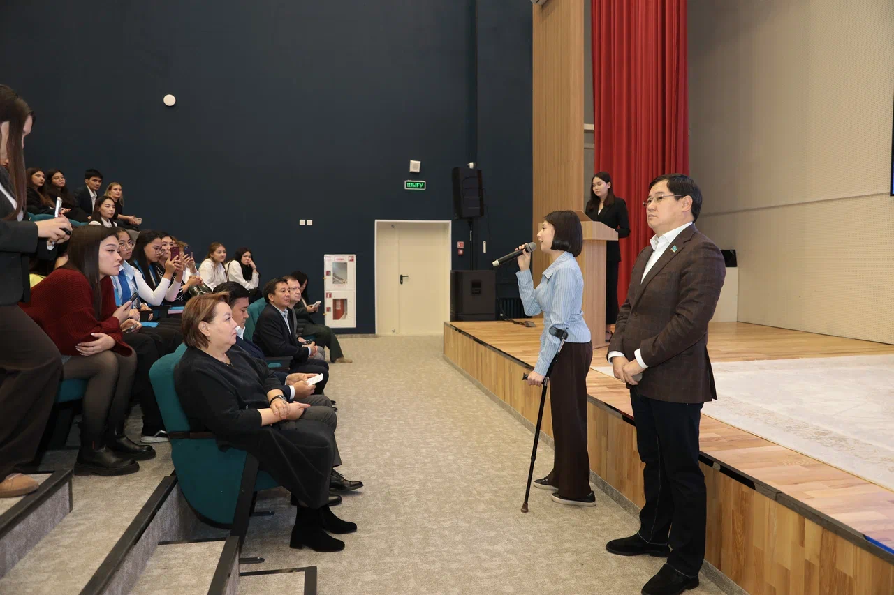 Astanada "Jas Republic Cup II" debat týrnıriniń fınaly ótip jatyr