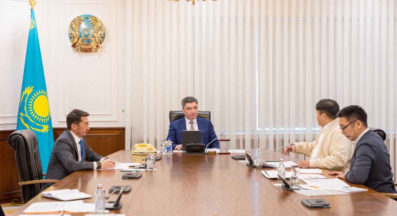 Bektenov: Jasandy ıntellekt tehnologııalaryn damytý – Úkimettiń basty mindeti