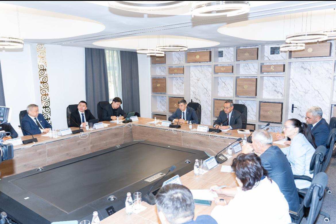 Agroklımattyq aımaqtarda karbamıdti qoldanýdyń óndiristik synaqtary týraly kelisim jasaldy