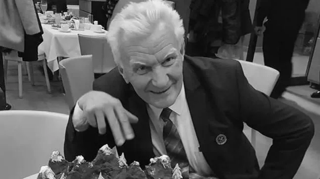 Aıda Balaeva Iýrıı Aravınniń ómirden ótýine baılanysty kóńil aıtty