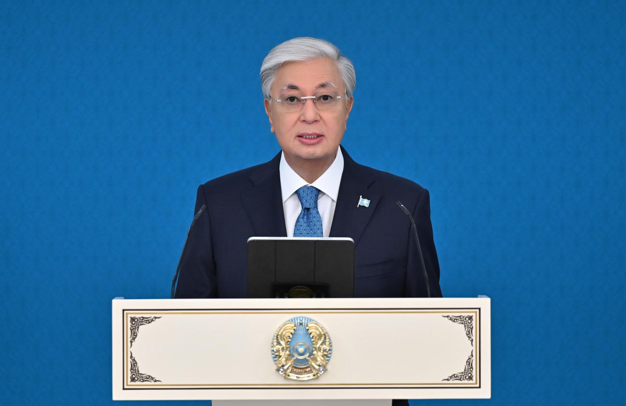 Memleket basshysy telekópir arqyly KIA Qazaqstan avtomobıl zaýytyn ashty