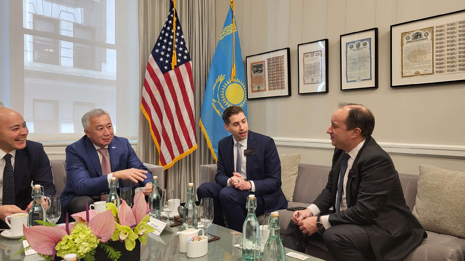 Nıý-Iork qor bırjasyna bardy