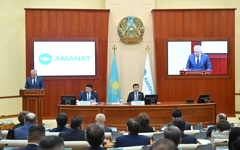 «Amanat» fraksııasy: saılaýshylarǵa bergen ýáde oryndalady