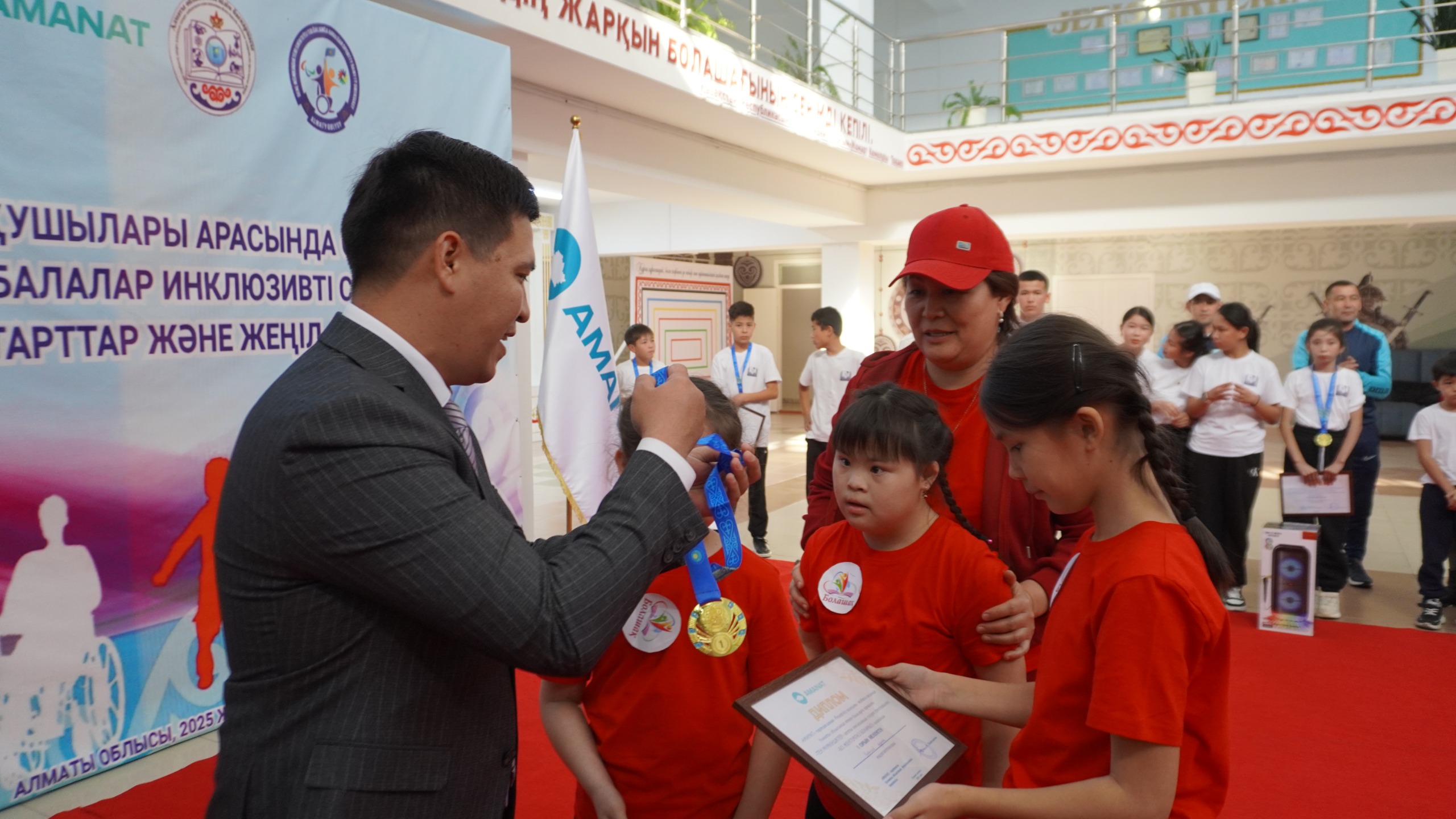Almaty oblysynda «Teń múmkindikter» ınklıýzııalyq sport festıvali ótti
