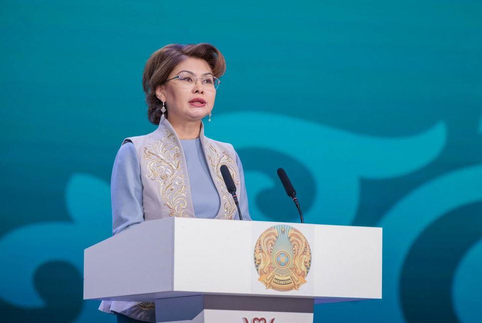 Aıda Balaeva sala qyzmetkerlerine memlekettik nagradalar tabystady