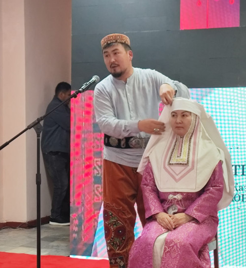 «Kıeli kımeshek» kórmesi ótti