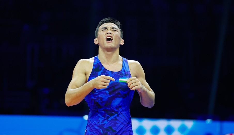 Aıtjanǵa páter syılady