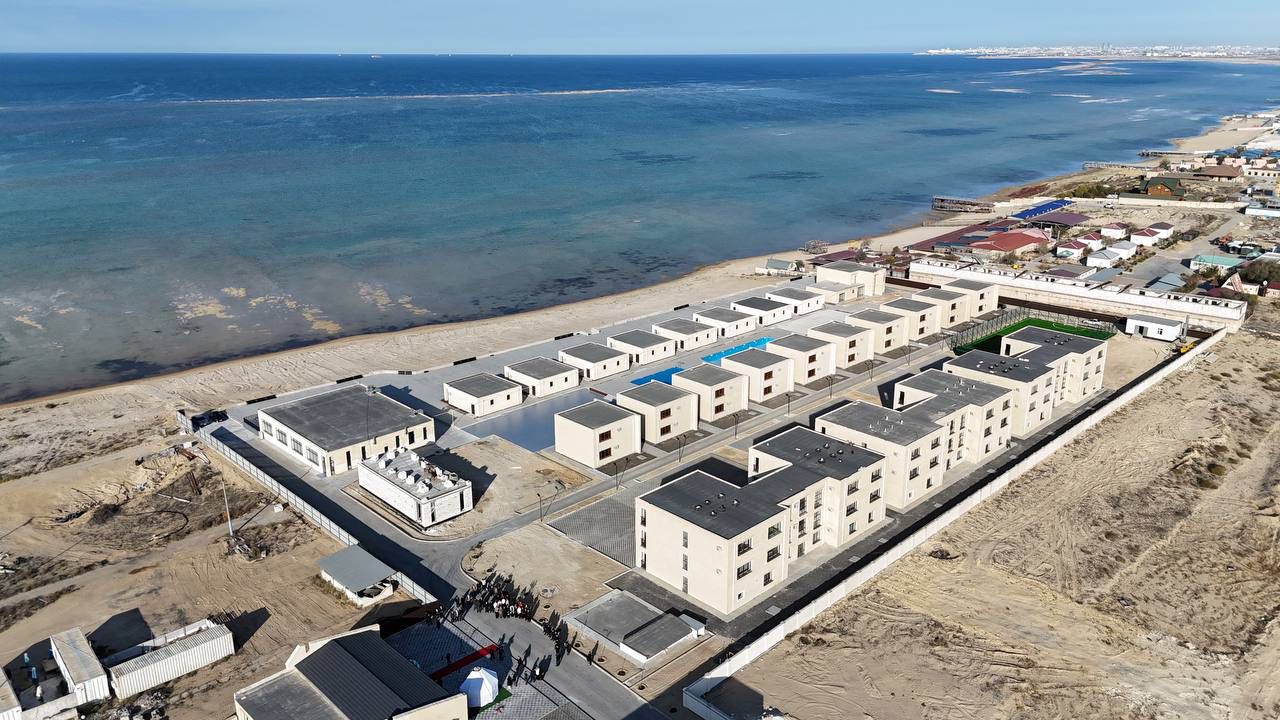 Mańǵystaýda zamanaýı demalys kesheni jáne balalar lageri ashyldy