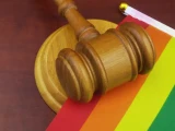 LGBT nasıhatyna tyıym salý týraly normany qoldady