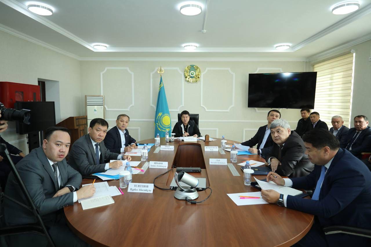 N.Qılybaı Mańǵystaý aýdanyndaǵy iri óndiristik kásiporyndarmen kezdesti