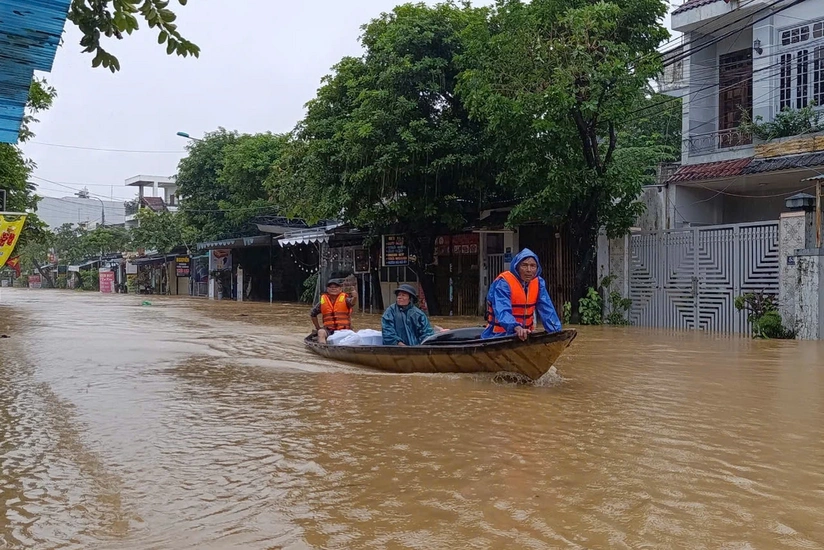 Vetnamda nóser jańbyrdan bolǵan sý tasqynynan 10 adam qaza tapty