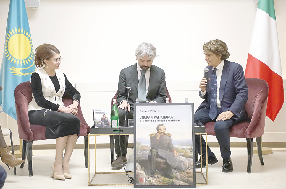 Rımde Shoqan Ýálıhanov týraly eńbektiń tanystyrylymy ótti